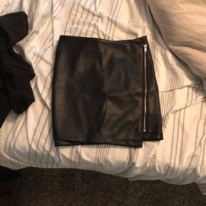 Lulus leather skirt